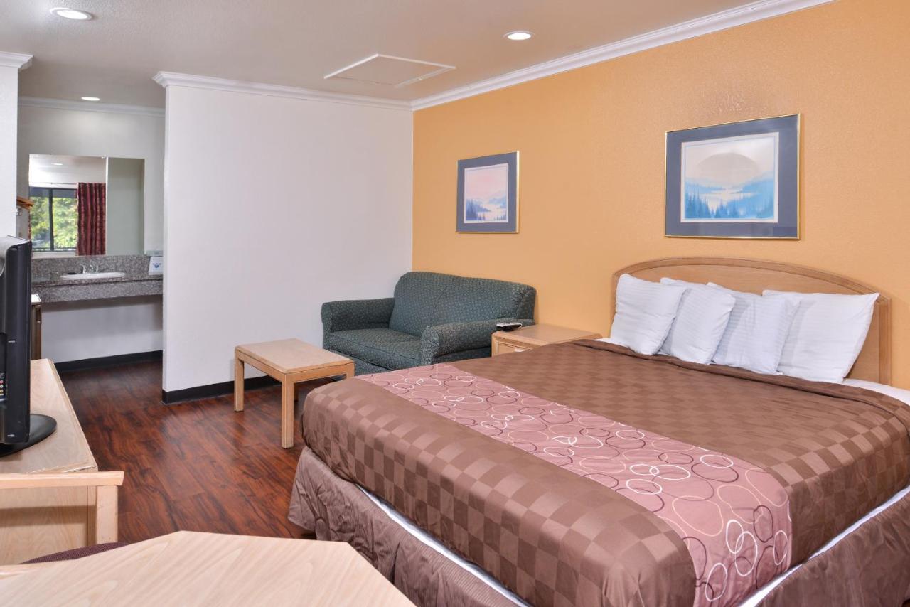 Americas Best Value Inn And Suites Clearlake Zewnętrze zdjęcie