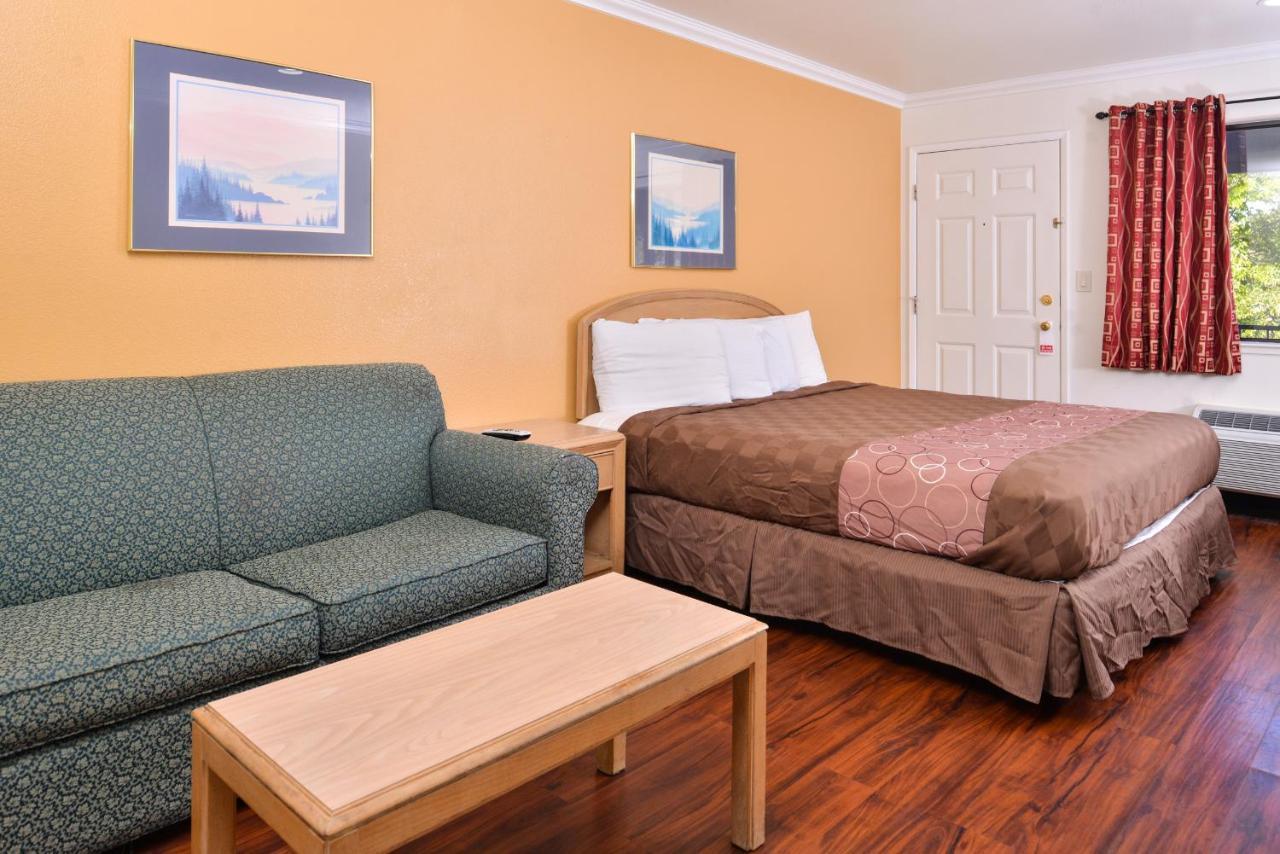 Americas Best Value Inn And Suites Clearlake Zewnętrze zdjęcie