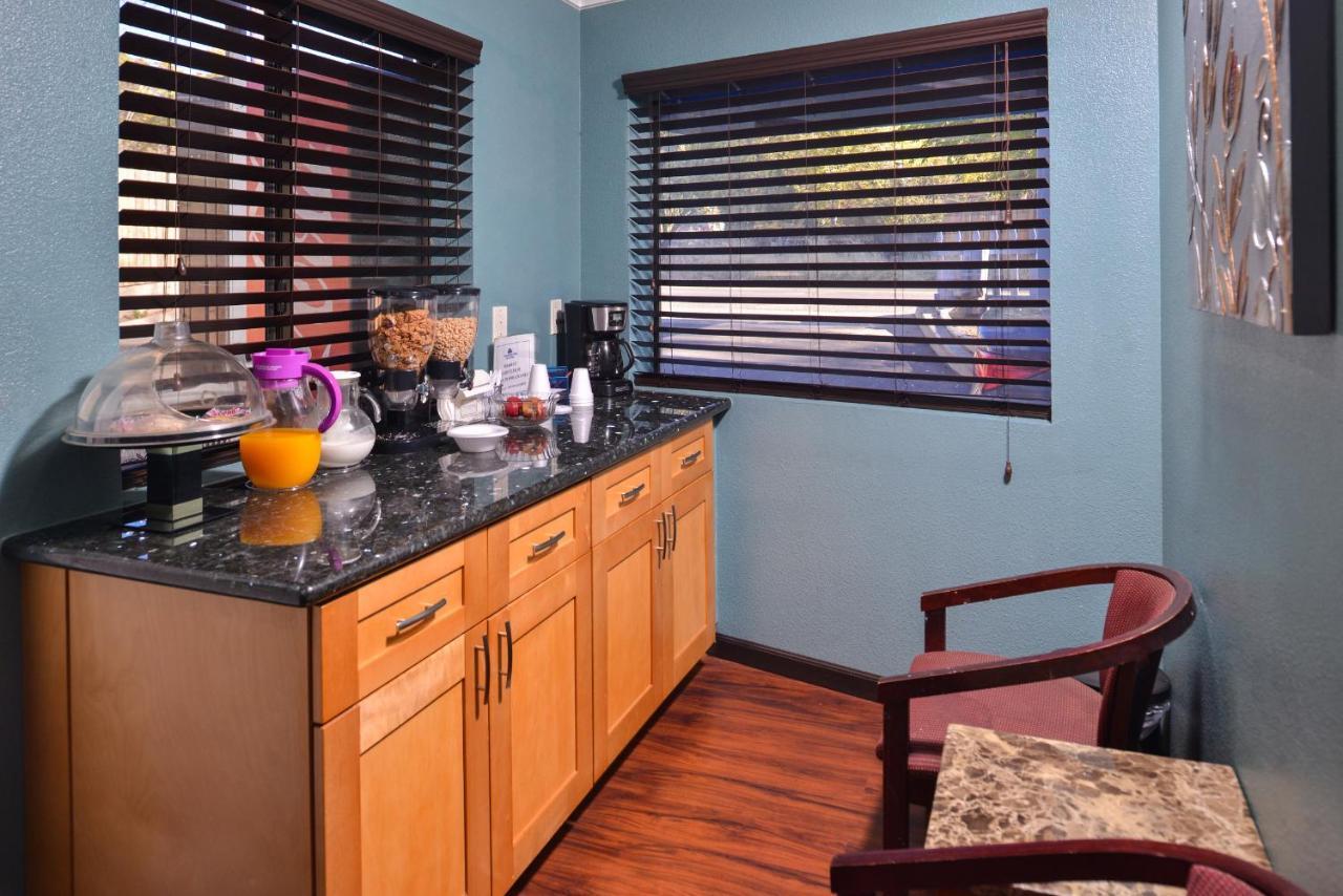 Americas Best Value Inn And Suites Clearlake Zewnętrze zdjęcie
